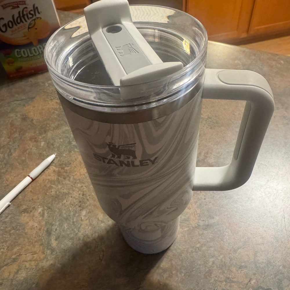 Stanley 40oz Swirl Pattern Tumbler with Handle